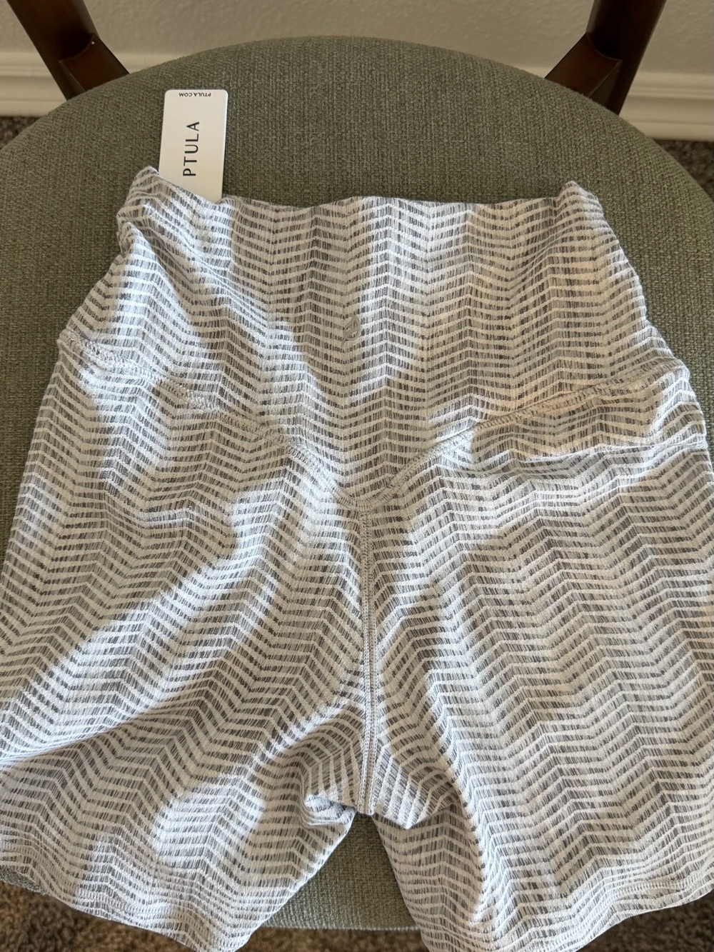 P'tula High-Waist Knit Shorts in Light Gray Chevron